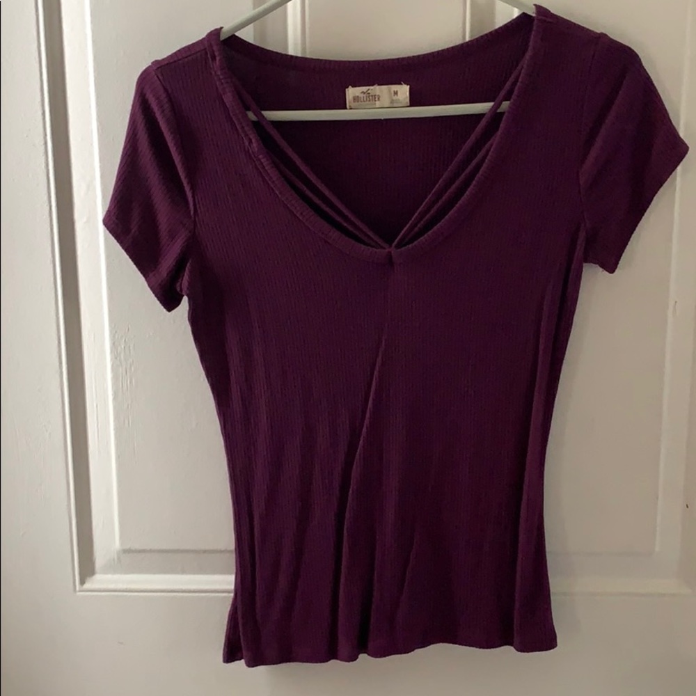 Hollister cross tee